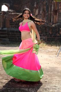 Kriti Kharbanda feet photo thumbnail