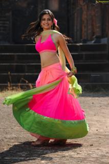 Kriti Kharbanda feet photo thumbnail