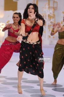 Kriti Kharbanda feet photo thumbnail