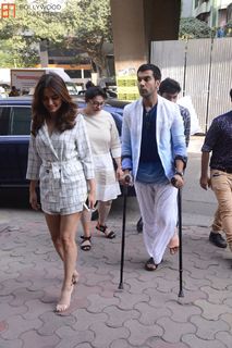 Kriti Kharbanda feet photo thumbnail