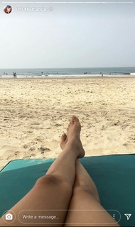 Kriti Kharbanda feet photo thumbnail