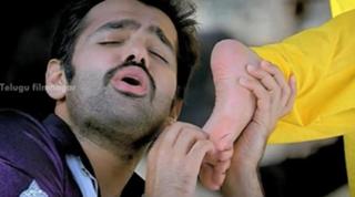 Kriti Kharbanda feet photo thumbnail