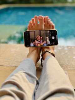 Kriti Kharbanda feet photo 1