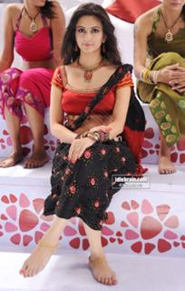 Kriti Kharbanda feet photo thumbnail