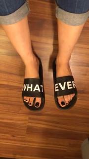 Kriti Sanon feet photo thumbnail