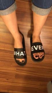 Kriti Sanon feet photo thumbnail