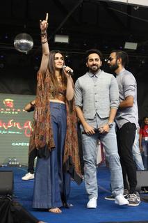 Kriti Sanon feet photo thumbnail