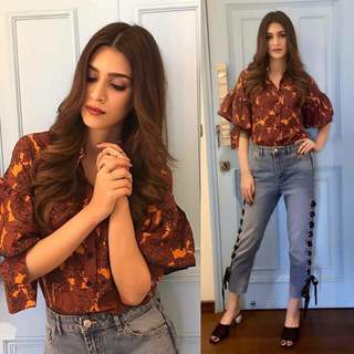Kriti Sanon feet photo thumbnail