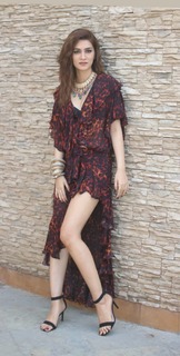 Kriti Sanon feet photo thumbnail