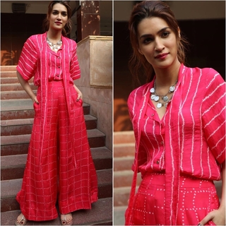 Kriti Sanon feet photo thumbnail