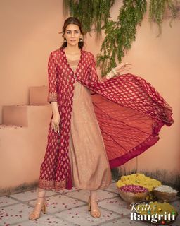 Kriti Sanon feet photo thumbnail