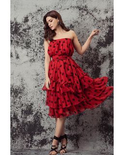 Kriti Sanon feet photo thumbnail