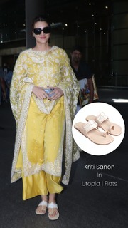 Kriti Sanon feet photo thumbnail