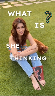 Kriti Sanon feet photo thumbnail