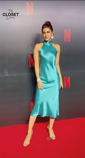 Kriti Sanon feet photo thumbnail