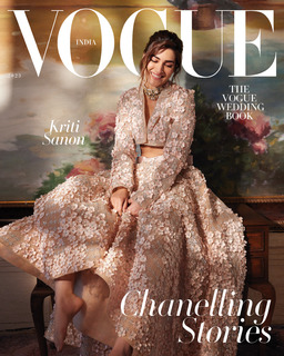 Kriti Sanon feet photo thumbnail
