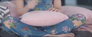 Kriti Sanon feet photo thumbnail