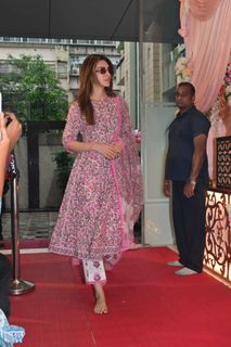 Kriti Sanon feet photo thumbnail