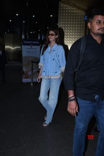 Kriti Sanon feet photo 18