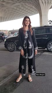 Kriti Sanon feet photo 3