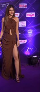 Kriti Sanon feet photo 17