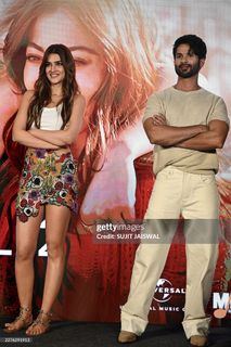 Kriti Sanon feet photo 1