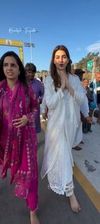 Kriti Sanon feet photo 5