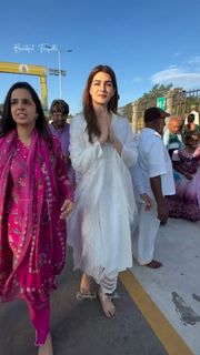 Kriti Sanon feet photo 4
