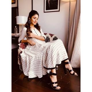 Kritika Kamra feet photo 16