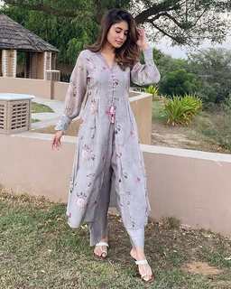 Kritika Kamra feet photo 11