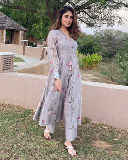 Kritika Kamra feet photo 10