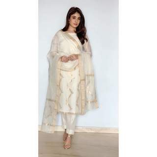 Kritika Kamra feet photo 6