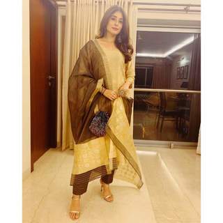 Kritika Kamra feet photo 1