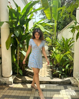 Kritika Kamra feet photo 17