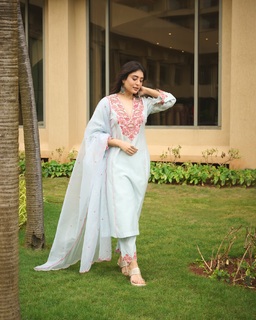 Kritika Kamra feet photo 6