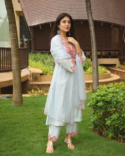 Kritika Kamra feet photo 5