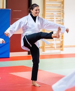 Kronprinsessan Victoria feet photo 5