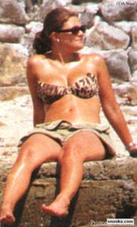 Kronprinsessan Victoria feet photo 3