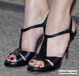 Kronprinsessan Victoria feet photo 5