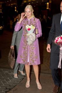 Kronprinsesse Mette Marit feet photo 17