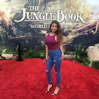 Krystal Bee feet photo 2