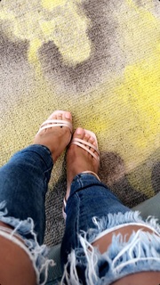 Krystal Bee feet photo 14