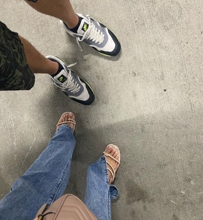 Krystal Bee feet photo 11