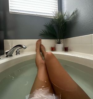Krystal Bee feet photo 19