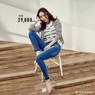 Krystal Jung feet photo thumbnail