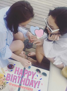 Krystal Jung feet photo thumbnail