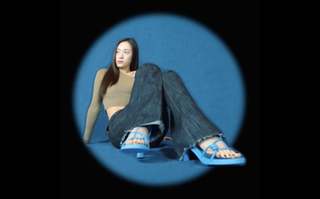 Krystal Jung feet photo thumbnail