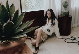 Krystal Jung feet photo thumbnail