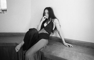 Krystal Jung feet photo thumbnail