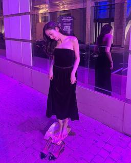 Krystal Jung feet photo thumbnail
